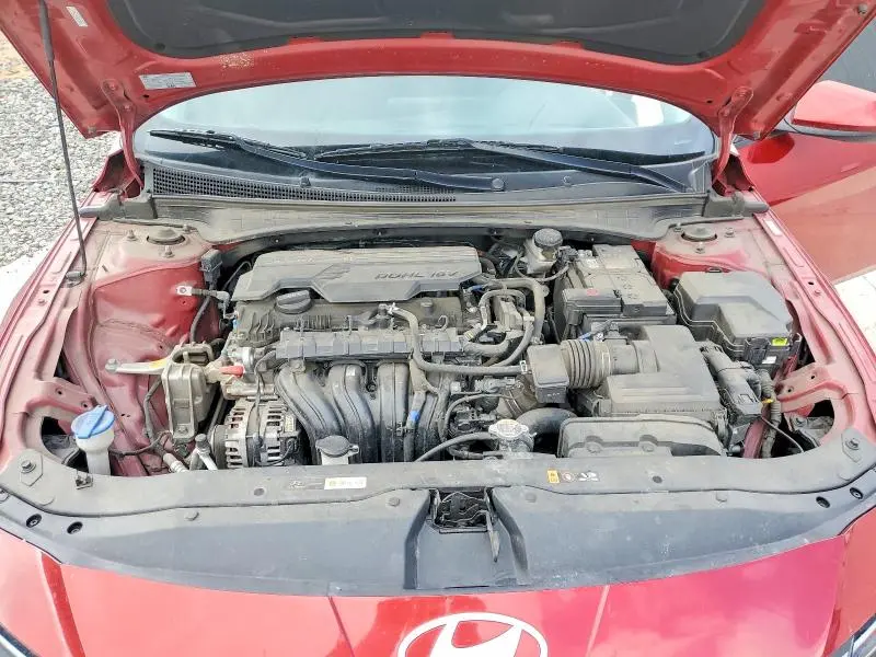 2024 HYUNDAI ELANTRA SE  