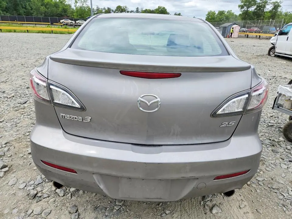 2011 MAZDA 3 S  