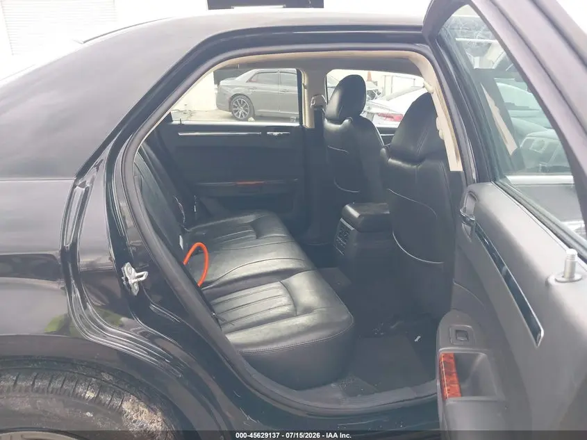 2010 CHRYSLER 300C HEMI