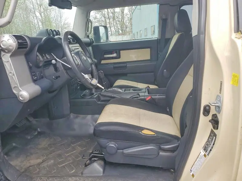 2010 TOYOTA FJ CRUISER BASE  