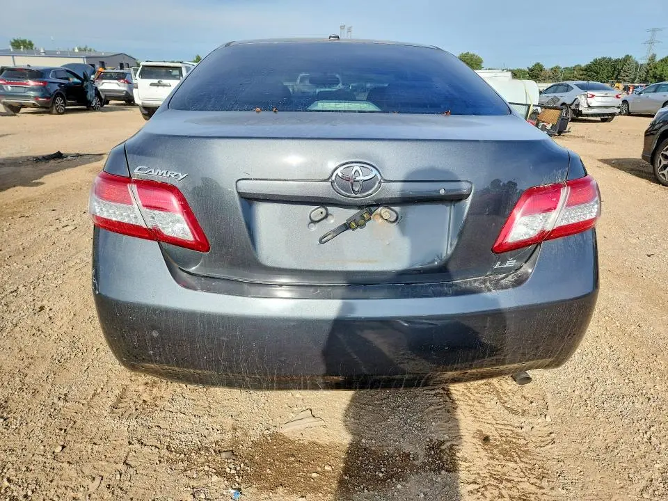 2011 TOYOTA CAMRY LE  