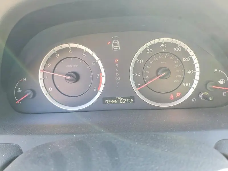 2011 HONDA ACCORD LX  