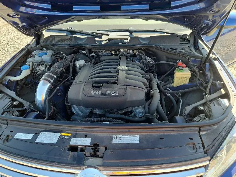 2016 VOLKSWAGEN TOUAREG SPORT  