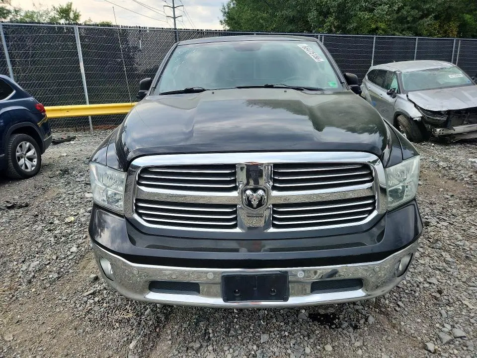 2014 RAM 1500 SLT  