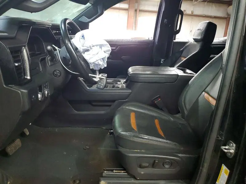 2024 GMC SIERRA K1500 AT4  