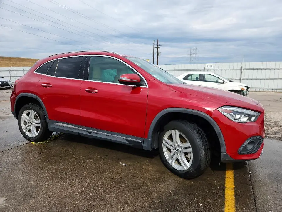 2021 MERCEDES-BENZ GLA 250 4MATIC  