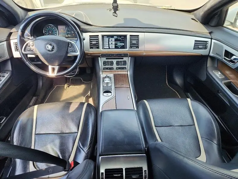 2014 JAGUAR XF   