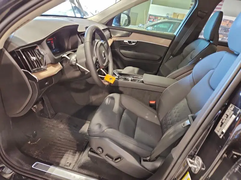 2025 VOLVO XC90 PLUS  