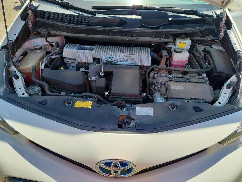 2015 TOYOTA PRIUS V THREE  