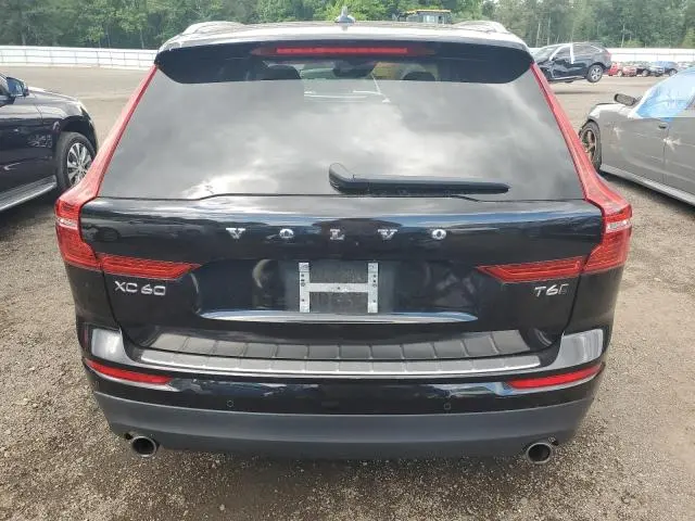 2020 VOLVO XC60 T6 MOMENTUM  