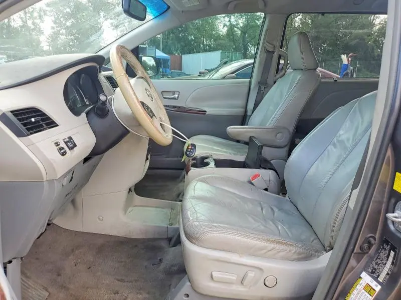 2011 TOYOTA SIENNA XLE 8-PASSENGER  