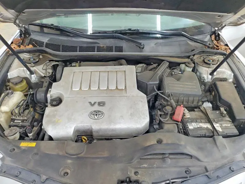 2010 TOYOTA CAMRY LE V6  