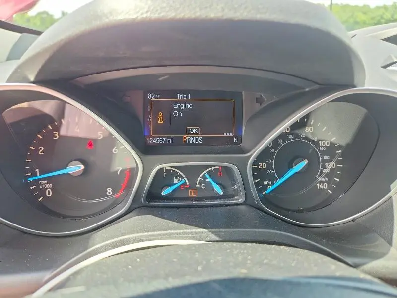 2017 FORD ESCAPE SE  