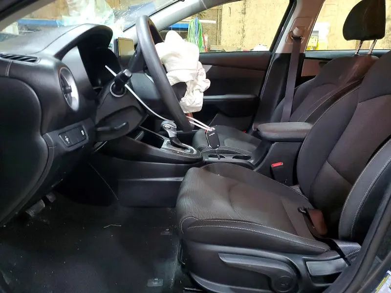 2024 KIA FORTE LX  