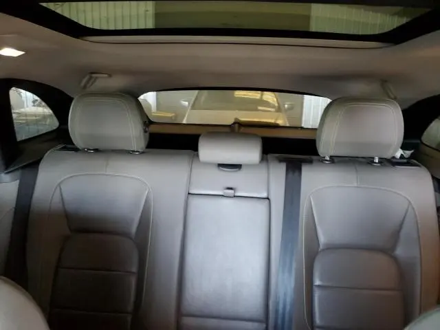 2018 JAGUAR F-PACE R - SPORT  