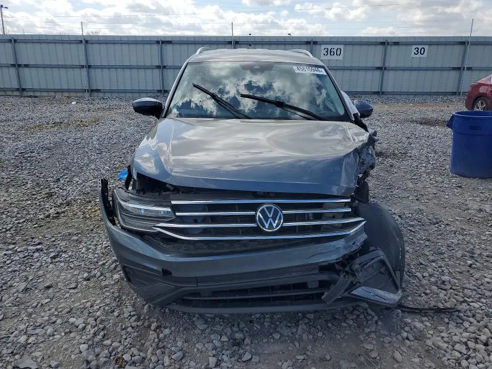 2022 VOLKSWAGEN TIGUAN SE  