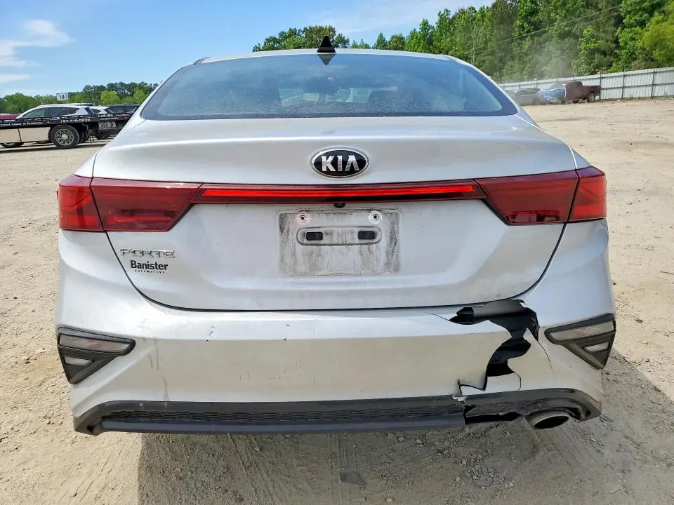 2021 KIA FORTE LXS  
