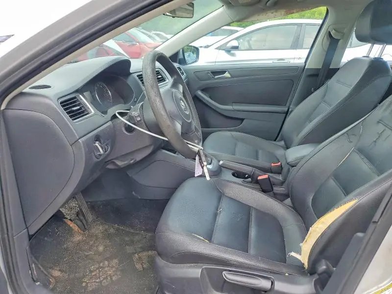2012 VOLKSWAGEN JETTA SE  