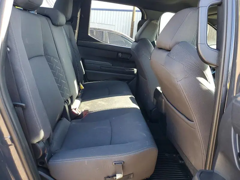 2024 TOYOTA TACOMA SR  