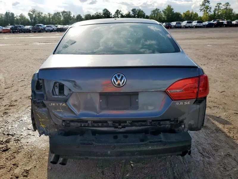 2013 VOLKSWAGEN JETTA SE  