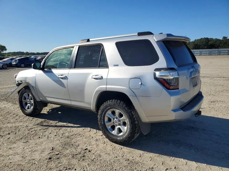 2019 TOYOTA 4RUNNER SR5  