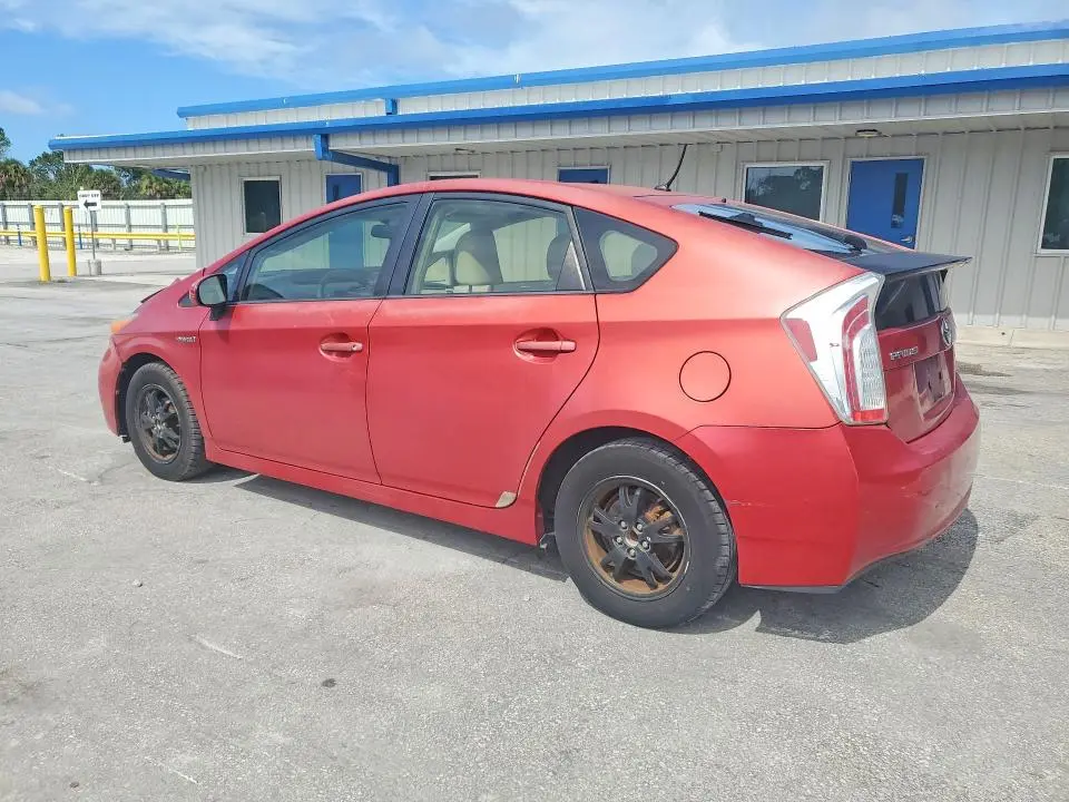 2013 TOYOTA PRIUS TWO  