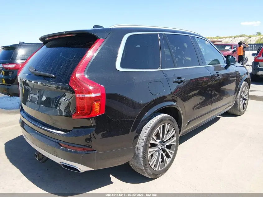 2020 VOLVO XC90 T6 MOMENTUM 7 PASSENGER
