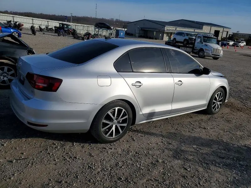 2016 VOLKSWAGEN JETTA SE  