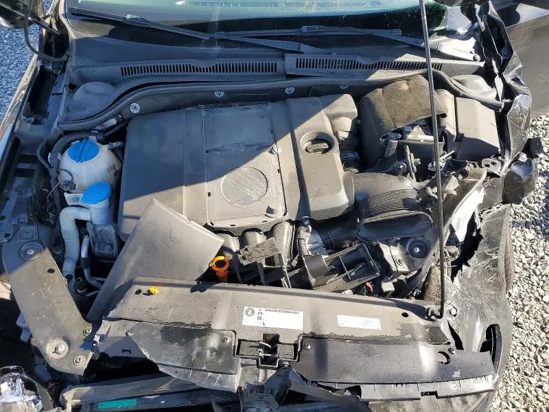 2012 VOLKSWAGEN JETTA SE  