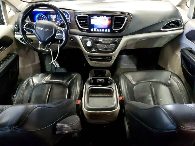 2017 CHRYSLER PACIFICA TOURING L  