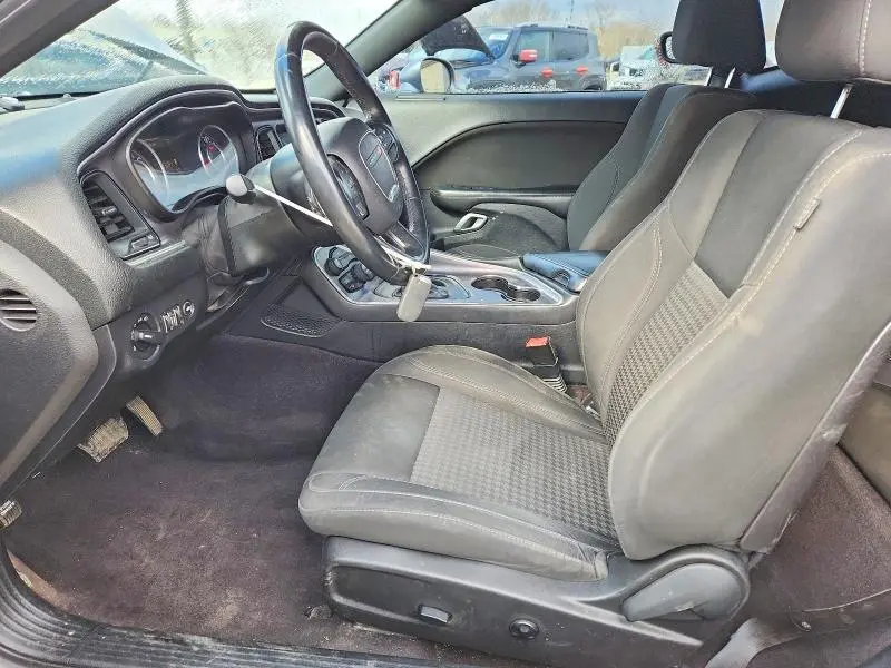 2016 DODGE CHALLENGER SXT  