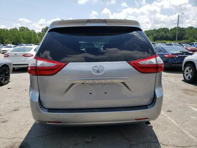 2015 TOYOTA SIENNA XLE  