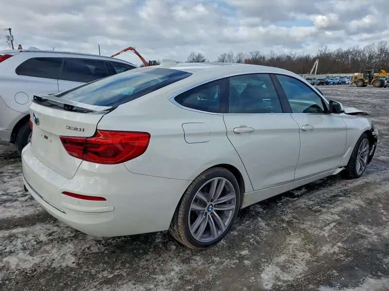 2018 BMW 330 XIGT  