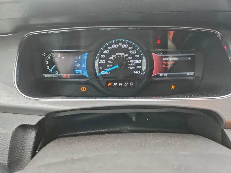 2015 FORD TAURUS SEL  