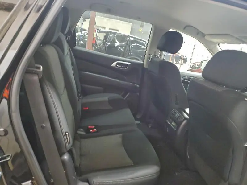 2018 NISSAN PATHFINDER S  