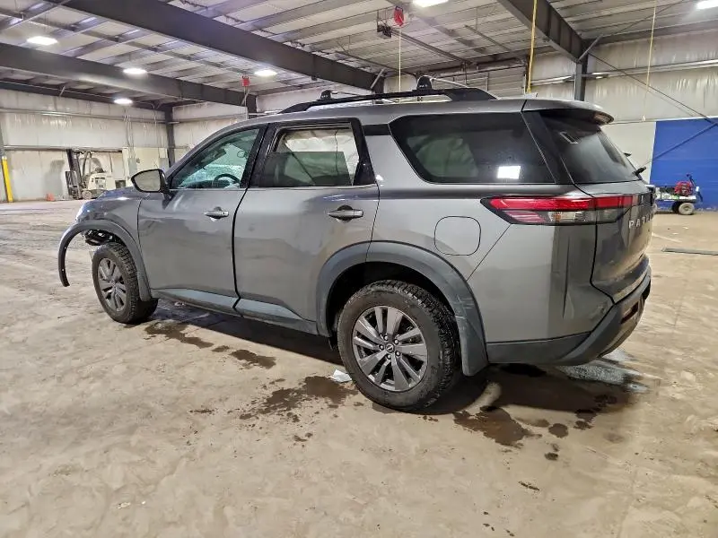 2023 NISSAN PATHFINDER SV  