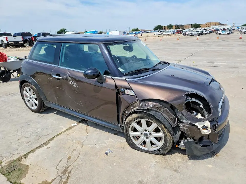 2013 MINI COOPER S  