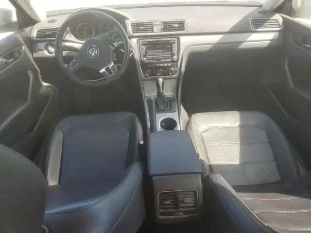 2014 VOLKSWAGEN PASSAT SE  