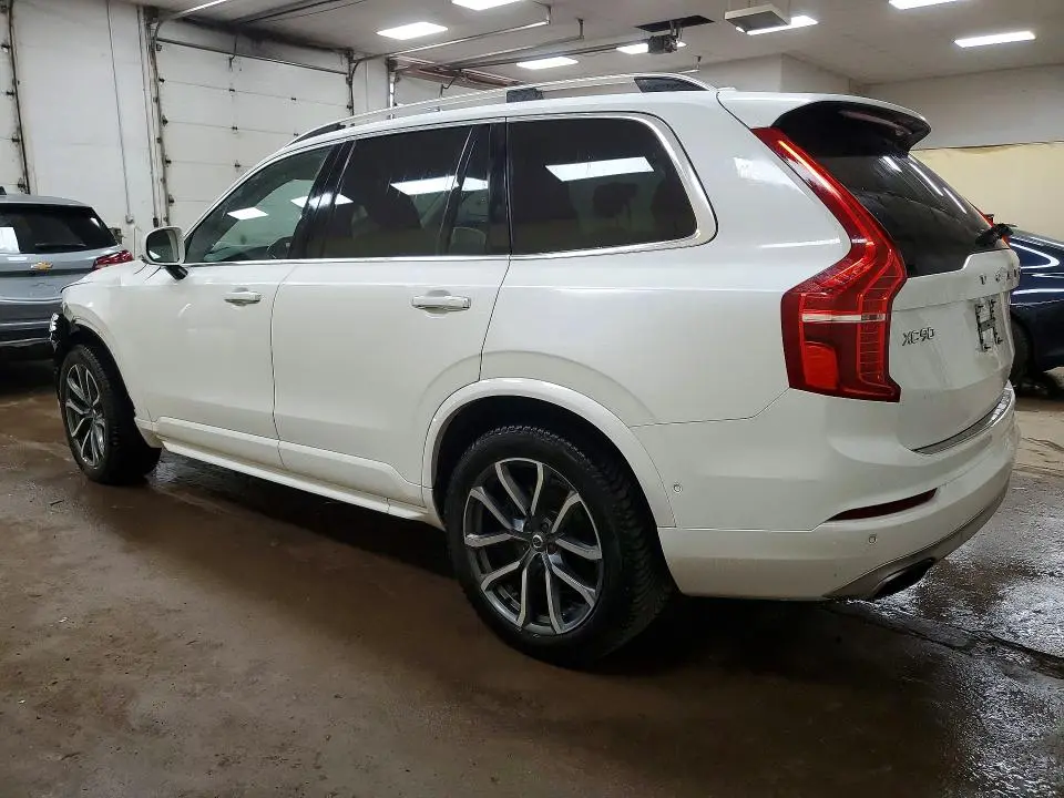 2016 VOLVO XC90 T6  