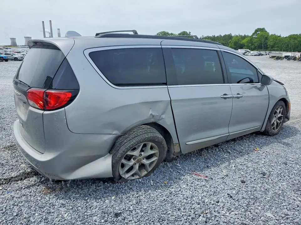 2017 CHRYSLER PACIFICA TOURING L  
