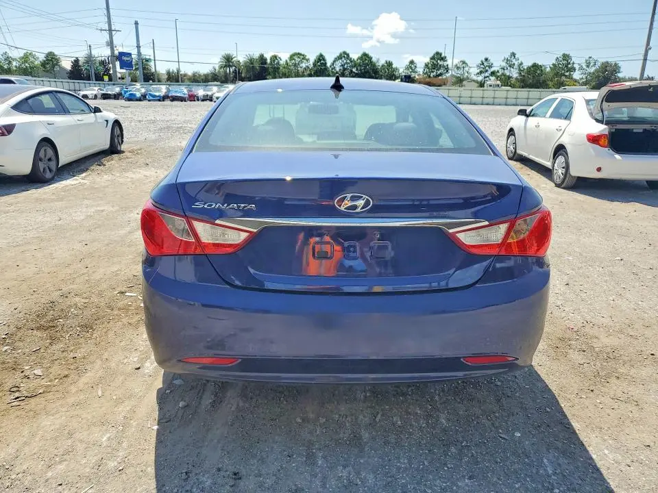 2011 HYUNDAI SONATA GLS  