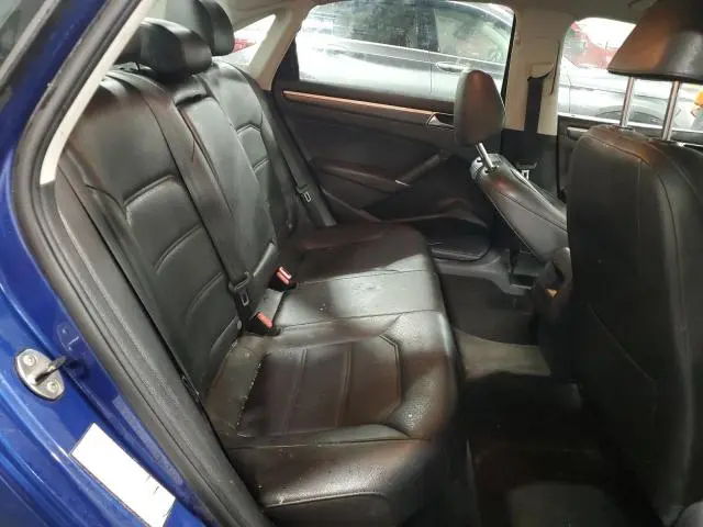 2017 VOLKSWAGEN PASSAT R-LINE  