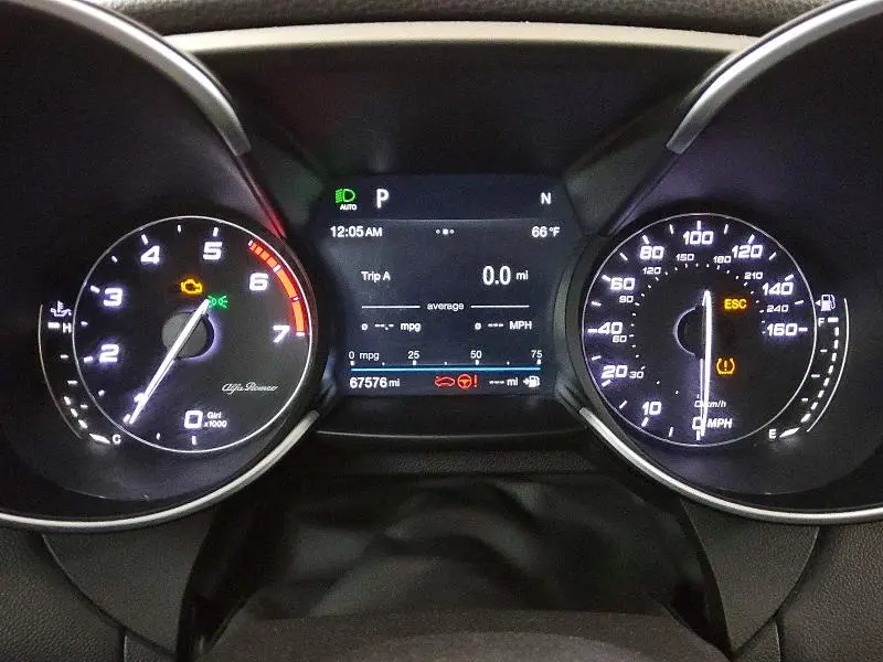 2017 ALFA ROMEO GIULIA TI Q4  
