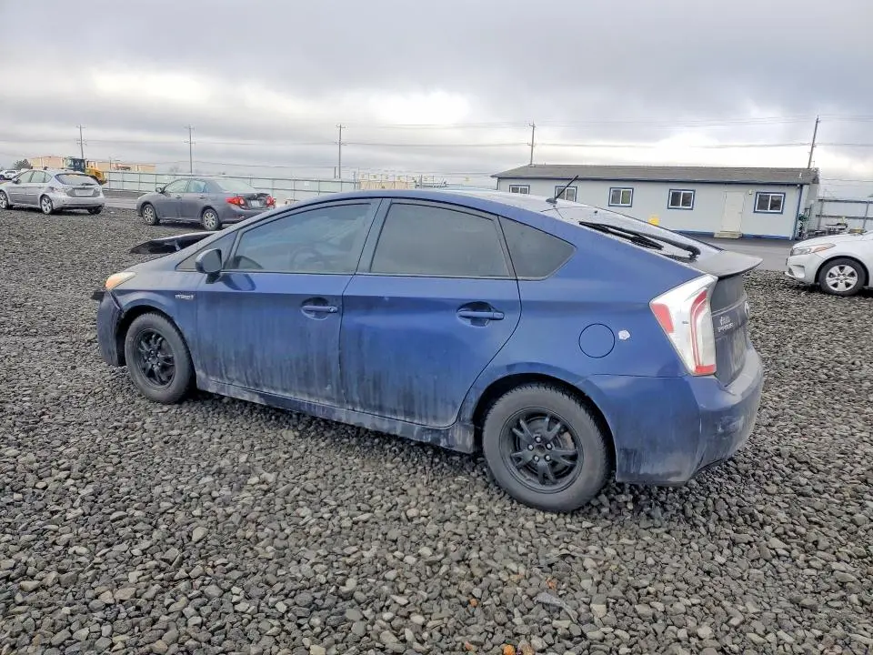 2013 TOYOTA PRIUS TWO  