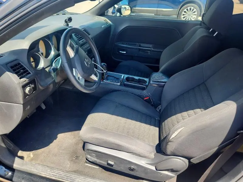 2013 DODGE CHALLENGER SXT  