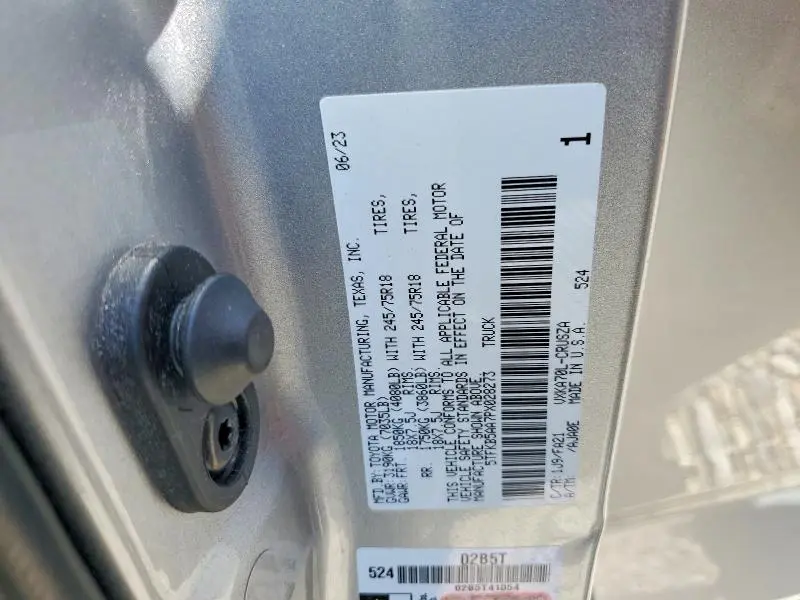 2023 TOYOTA TUNDRA SR  