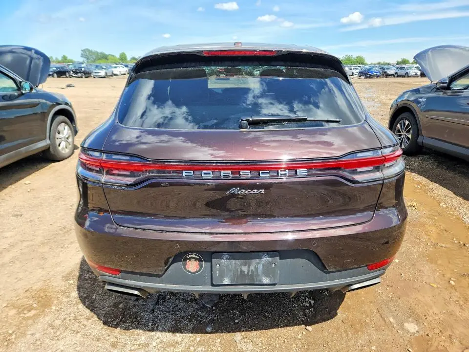 2021 PORSCHE MACAN   