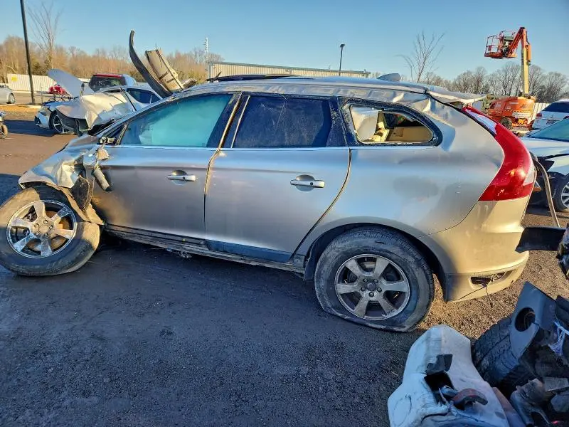 2011 VOLVO XC60 3.2  