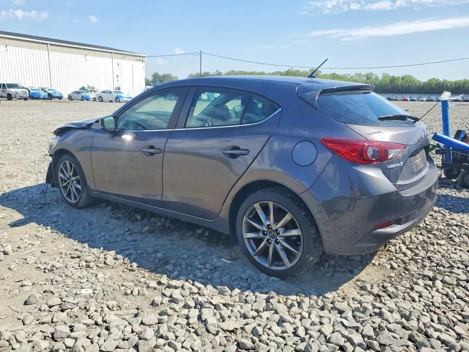 2018 MAZDA 3 TOURING  