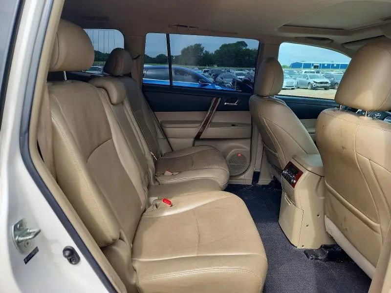 2013 TOYOTA HIGHLANDER LIMITED  